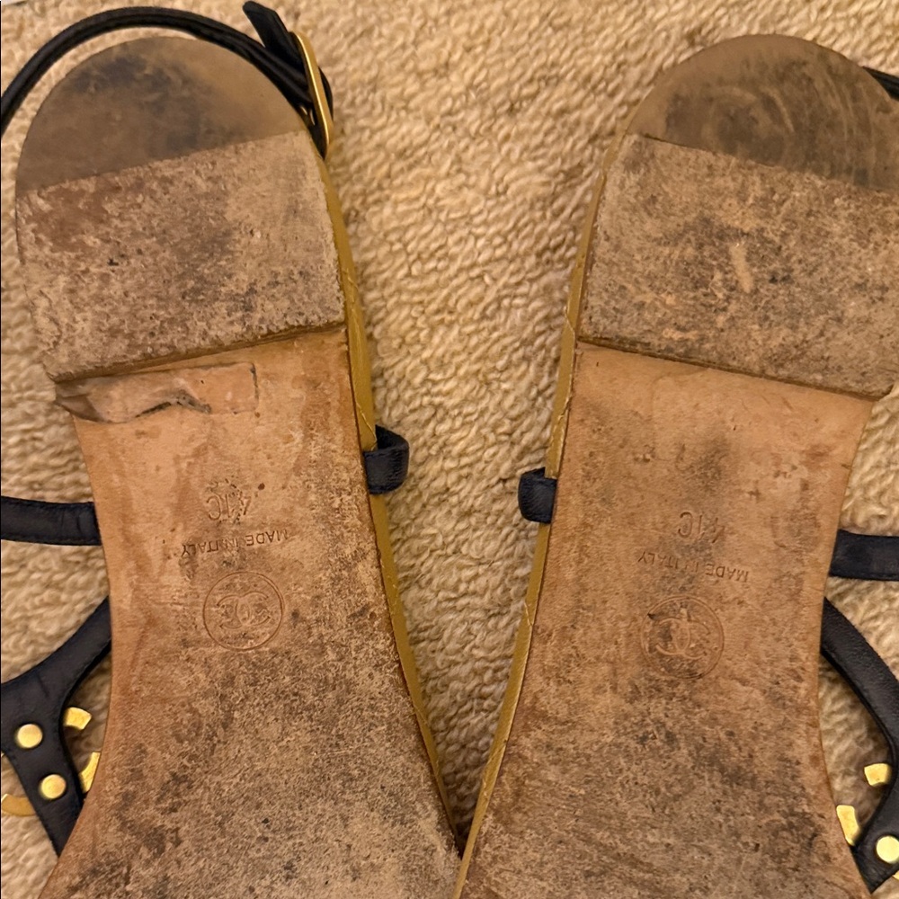 CHANEL Gold and Black Quilted Sandals - Picture 9 of 10